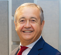 Dr Fevzi Okumus